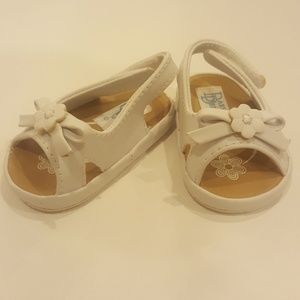 Newborn baby shoes